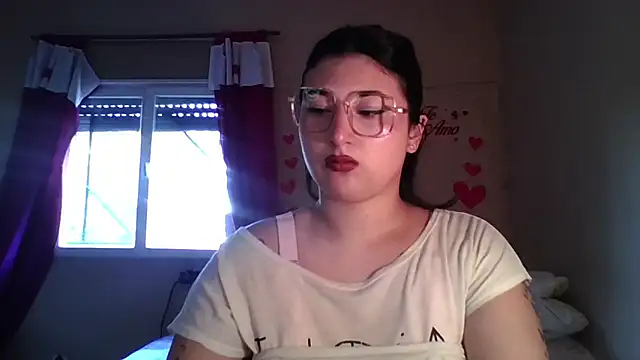 imsohornydacom online show from February 24, 5:47 pm