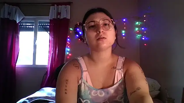 imsohornydacom online show from February 3, 5:40 pm