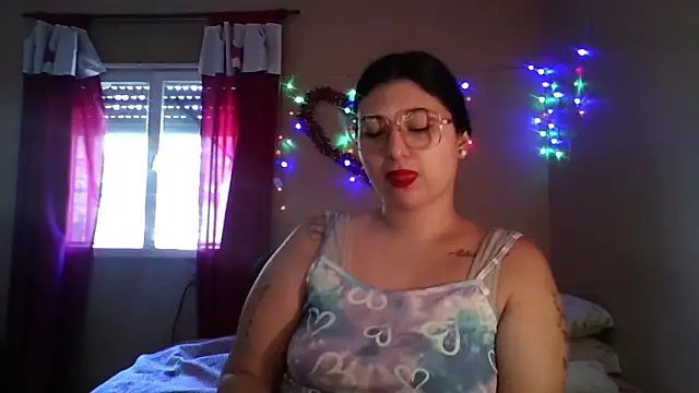 imsohornydacom online show from February 8, 6:49 pm