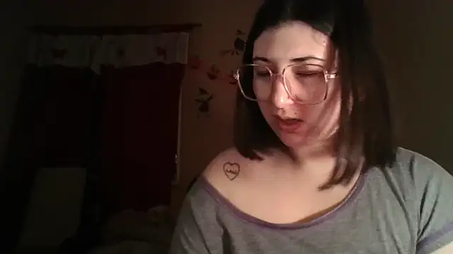 imsohornydacom online show from November 22, 12:21 am