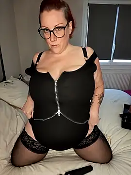 Snapshot of darkmoonsubmissive chatting on October 2, 7:34 am darkmoonsubmissive online show from October 2, 7:34 am