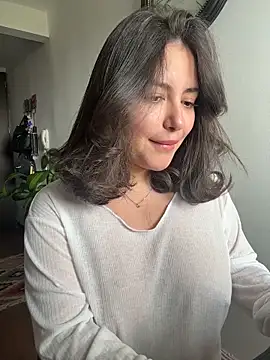 Snapshot of sukhakunis1 chatting on February 22, 1:24 pm sukhakunis1 online show from February 22, 1:24 pm