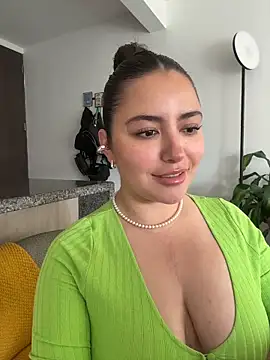 Snapshot of sukhakunis1 chatting on June 1, 4:50 pm sukhakunis1 online show from June 1, 4:50 pm