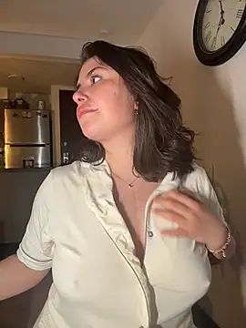 Snapshot of sukhakunis1 chatting on February 15, 12:00 am sukhakunis1 online show from February 15, 12:00 am