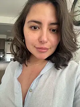 Snapshot of sukhakunis1 chatting on February 15, 3:33 pm sukhakunis1 online show from February 15, 3:33 pm