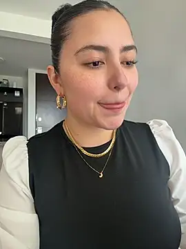 sukhakunis1 online show from March 12, 4:44 pm