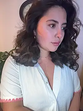 Snapshot of sukhakunis1 chatting on January 16, 12:14 am sukhakunis1 online show from January 16, 12:14 am