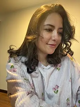 Snapshot of sukhakunis1 chatting on December 3, 8:47 am sukhakunis1 online show from December 3, 8:47 am