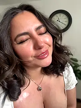 Snapshot of sukhakunis1 chatting on November 5, 4:21 pm sukhakunis1 online show from November 5, 4:21 pm