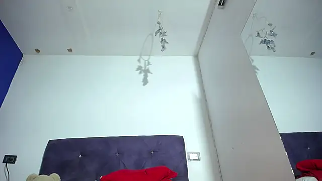 Squirter pussybomb online show from October 24, 5:17 am