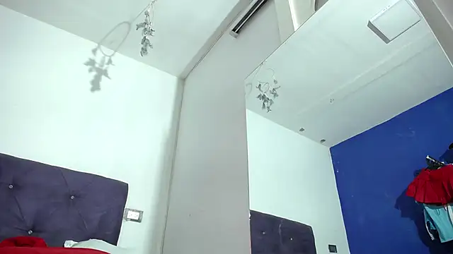 Squirter pussybomb online show from November 7, 4:11 pm