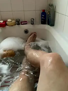 Snapshot of Russell1508 chatting on November 10, 3:06 pm Russell1508 online show from November 10, 3:06 pm