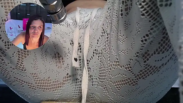 KatteMoss online show from April 8, 8:43 pm