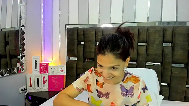 KatteMoss online show from May 14, 8:28 pm