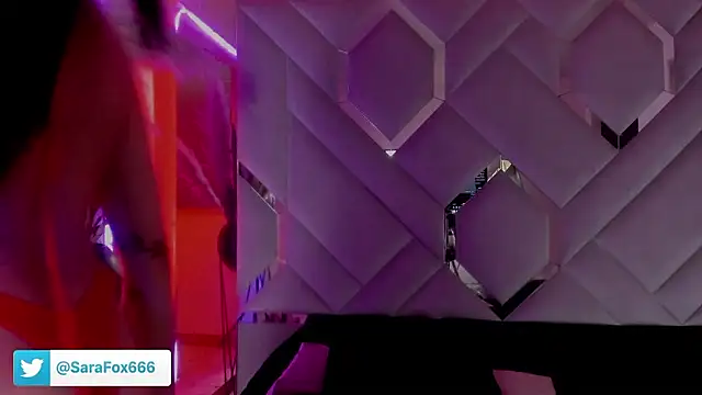 Sara Foxx1 online show from January 14, 8:45 pm