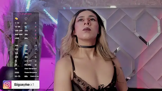 Sara Foxx1 online show from November 15, 10:47 pm