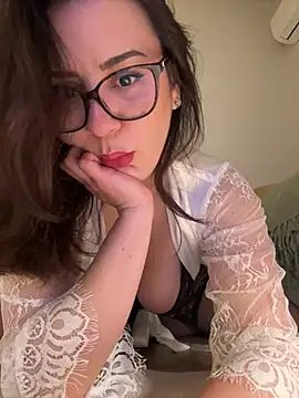 Its Jade online show from April 13, 3:16 pm