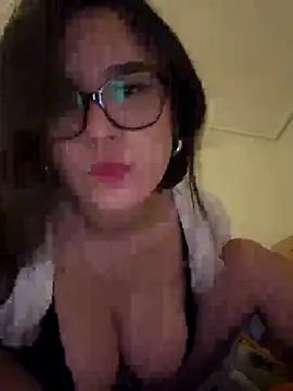 Its Jade online show from October 25, 7:47 pm