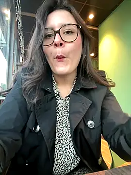 Its Jade online show from October 24, 4:06 pm