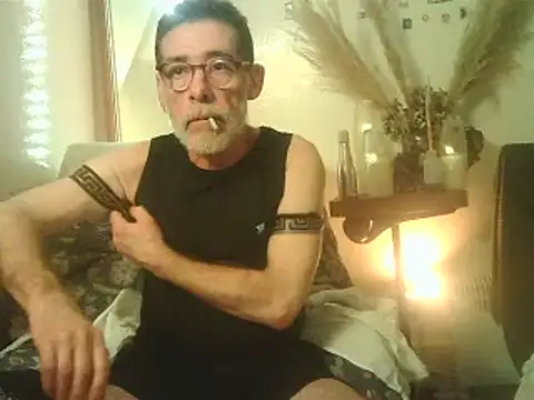 DaddyQuimHot online show from December 25, 2:35 am