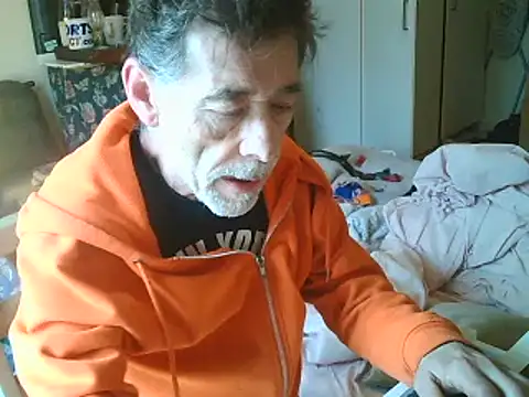 DaddyQuimHot online show from February 4, 10:00 am