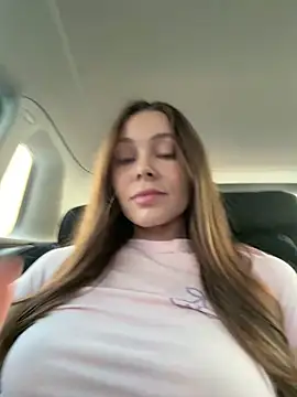 nicole111 online show from February 9, 11:30 am