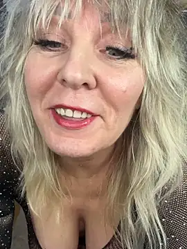 EsterHotMilf online show from March 3, 3:57 am