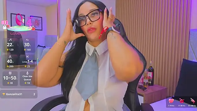 Dakota diaz  online show from October 26, 8:09 pm