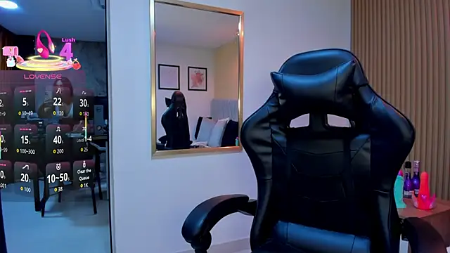 Dakota diaz  online show from October 1, 7:29 pm