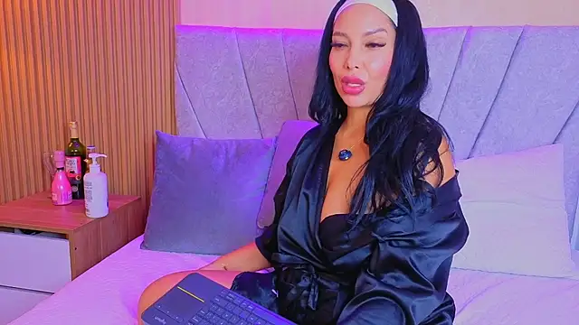 Dakota diaz  online show from April 21, 1:42 am