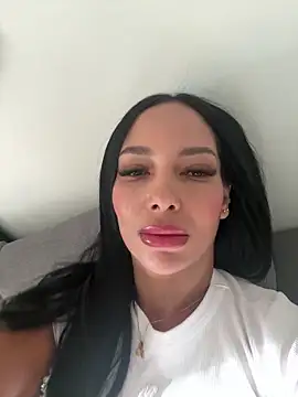 Dakota diaz  online show from May 8, 12:31 pm