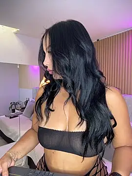 Dakota diaz  online show from July 21, 7:15 pm