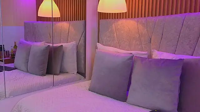 Dakota diaz  online show from July 24, 8:27 pm