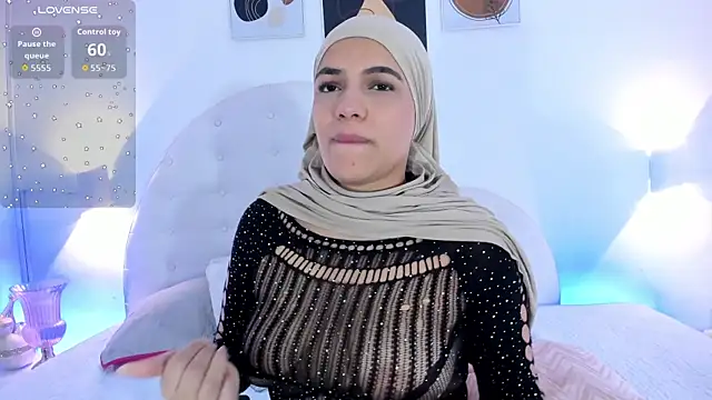 Umarani  online show from December 3, 6:40 pm