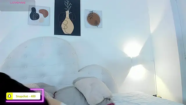 Umarani  online show from April 8, 6:42 pm