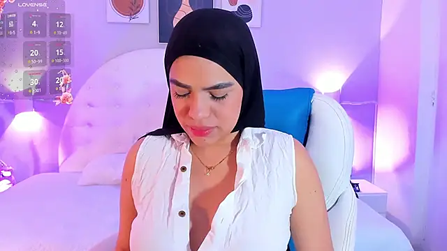 Snapshot of Umarani_ chatting on March 18, 1:02 am Umarani online show from March 18, 1:02 am