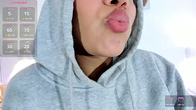 Umarani  online show from November 28, 6:41 pm