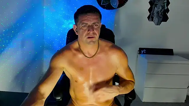 Snapshot of petr37pol chatting on May 29, 1:22 am petr37pol online show from May 29, 1:22 am