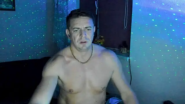 Snapshot of petr37pol chatting on June 10, 1:07 am petr37pol online show from June 10, 1:07 am
