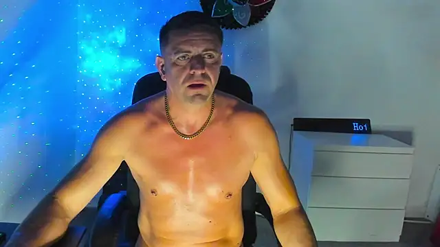 petr37pol online show from May 4, 9:50 pm