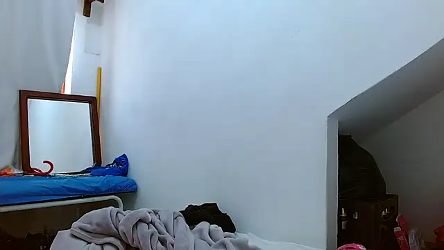 Snapshot of tomboyblue chatting on November 24, 6:08 pm tomboyblue online show from November 24, 6:08 pm