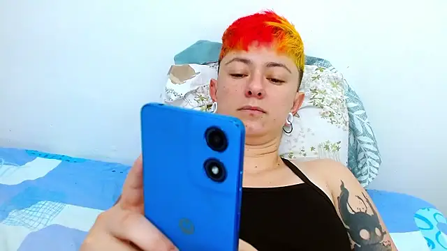 tomboyblue online show from January 8, 7:09 pm