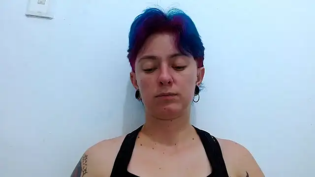 tomboyblue online show from March 25, 7:57 pm