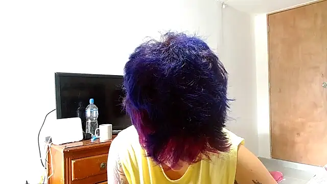 tomboyblue online show from May 8, 5:39 pm