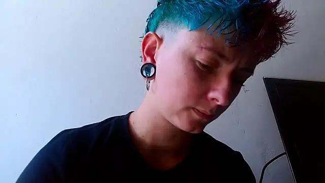 tomboyblue online show from May 24, 5:13 pm