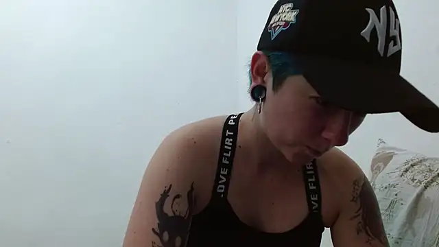 tomboyblue online show from March 12, 4:22 pm