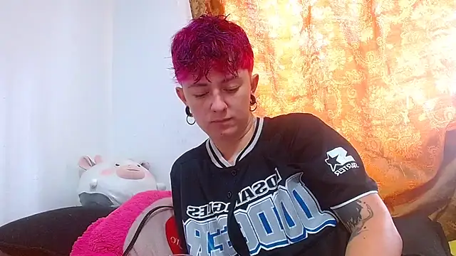 tomboyblue online show from May 17, 5:46 pm