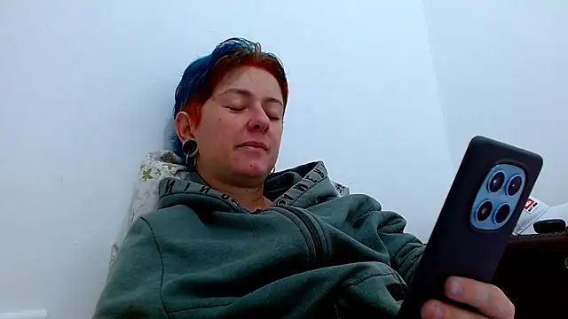 tomboyblue online show from March 17, 4:54 pm