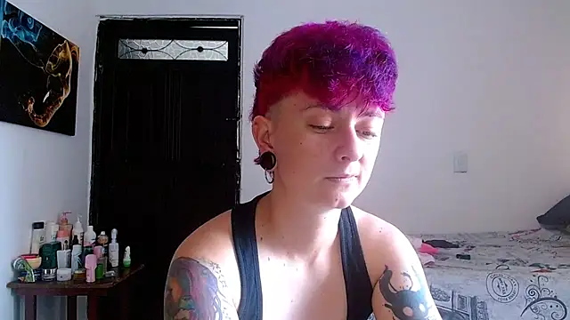 tomboyblue online show from May 14, 7:44 pm