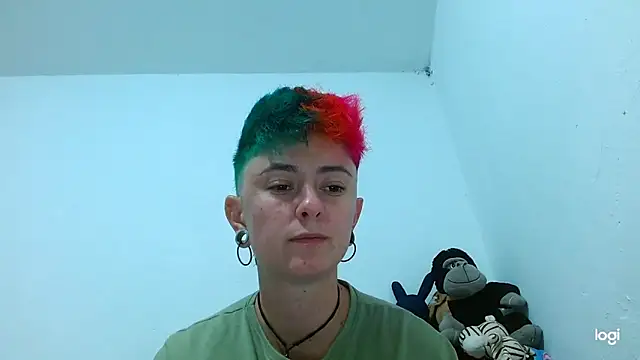 Snapshot of tomboyblue chatting on February 14, 4:15 am tomboyblue online show from February 14, 4:15 am